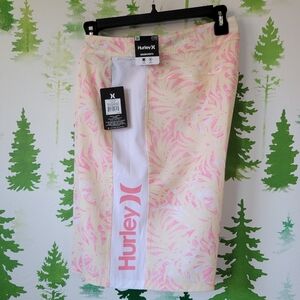 Hurley Tropical Paradise Boardshorts.